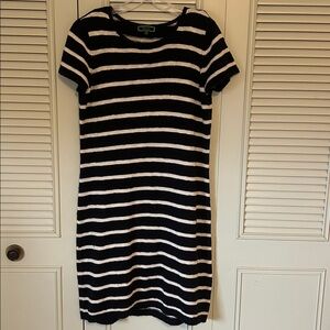 C. Wonder Short Sleeve Sweater Dress (M)